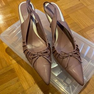 Mauve high heel shoes